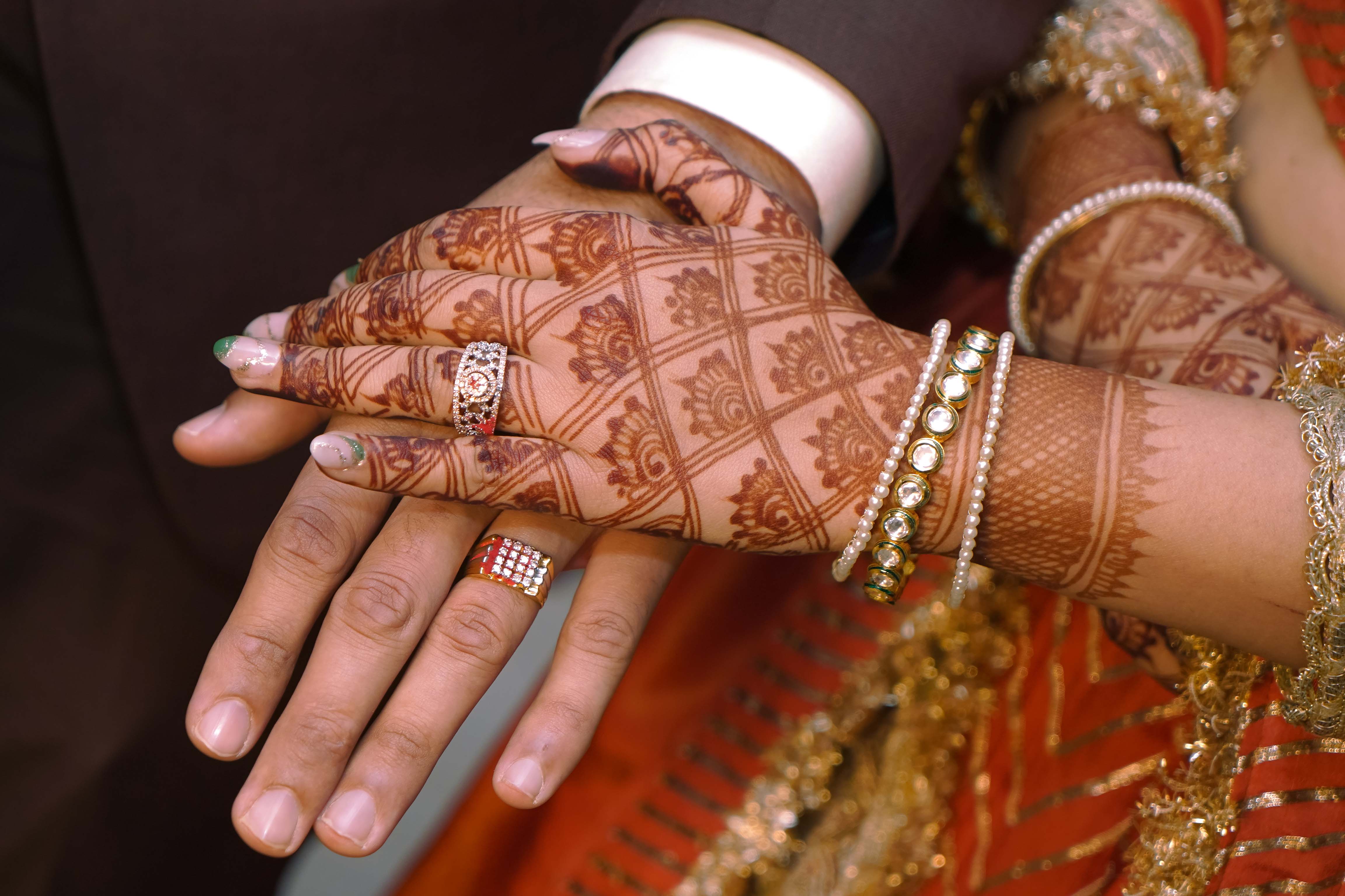 Top Bride Mehndi Designs Every Bride To Be Should Apply!